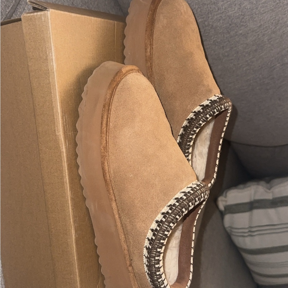 Women's Tan Slip-On Shoes